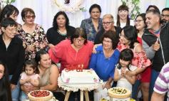 Foto de la galería: Con fiesta sorpresa incluida, Teresa Montiel recibió y compartió su feliz cumpleaños