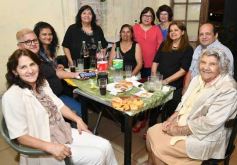 Foto de la galería: Con fiesta sorpresa incluida, Teresa Montiel recibió y compartió su feliz cumpleaños