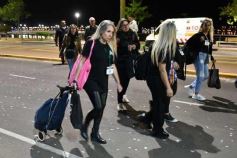 Foto de la galería: Con gran energía estudiantil y la hinchada a pleno: la estudiantina vivió su última noche de calle
