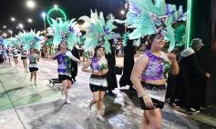 Foto de la galería: Con gran energía estudiantil y la hinchada a pleno: la estudiantina vivió su última noche de calle