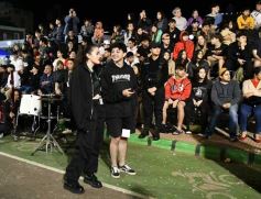 Foto de la galería: Con gran energía estudiantil y la hinchada a pleno: la estudiantina vivió su última noche de calle