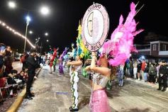 Foto de la galería: Con gran energía estudiantil y la hinchada a pleno: la estudiantina vivió su última noche de calle