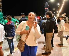 Foto de la galería: Con gran energía estudiantil y la hinchada a pleno: la estudiantina vivió su última noche de calle