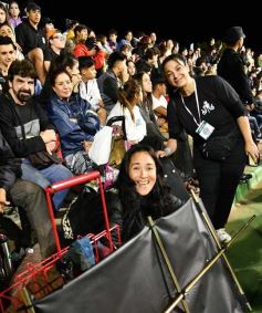 Foto de la galería: Con gran energía estudiantil y la hinchada a pleno: la estudiantina vivió su última noche de calle