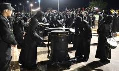 Foto de la galería: Con gran energía estudiantil y la hinchada a pleno: la estudiantina vivió su última noche de calle
