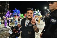 Foto de la galería: Con gran energía estudiantil y la hinchada a pleno: la estudiantina vivió su última noche de calle