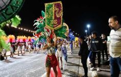Foto de la galería: Con gran energía estudiantil y la hinchada a pleno: la estudiantina vivió su última noche de calle