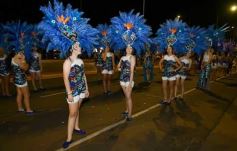 Foto de la galería: Con gran energía estudiantil y la hinchada a pleno: la estudiantina vivió su última noche de calle