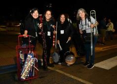 Foto de la galería: Con gran energía estudiantil y la hinchada a pleno: la estudiantina vivió su última noche de calle