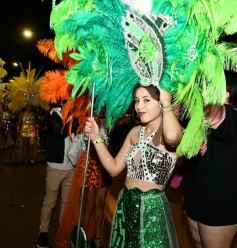 Foto de la galería: Con gran energía estudiantil y la hinchada a pleno: la estudiantina vivió su última noche de calle