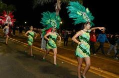 Foto de la galería: Con gran energía estudiantil y la hinchada a pleno: la estudiantina vivió su última noche de calle