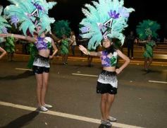 Foto de la galería: Con gran energía estudiantil y la hinchada a pleno: la estudiantina vivió su última noche de calle