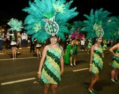 Foto de la galería: Con gran energía estudiantil y la hinchada a pleno: la estudiantina vivió su última noche de calle