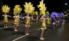 Foto de la galería: Con gran energía estudiantil y la hinchada a pleno: la estudiantina vivió su última noche de calle