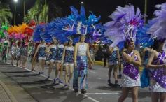 Foto de la galería: Con gran energía estudiantil y la hinchada a pleno: la estudiantina vivió su última noche de calle