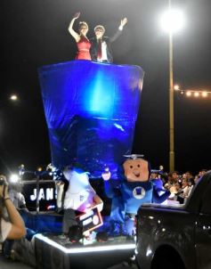 Foto de la galería: Estudiantina: otras postales que dejó la cuarta noche en la costanera