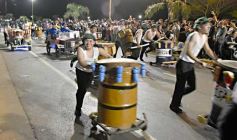 Foto de la galería: Estudiantina: otras postales que dejó la cuarta noche en la costanera