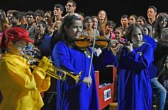 Foto de la galería: Estudiantina: otras postales que dejó la cuarta noche en la costanera
