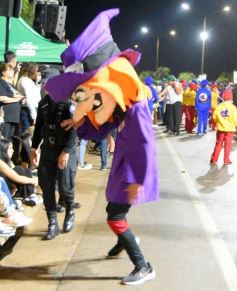 Foto de la galería: Estudiantina: otras postales que dejó la cuarta noche en la costanera