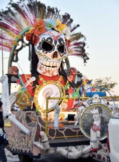 Foto de la galería: Estudiantina: otras postales que dejó la cuarta noche en la costanera