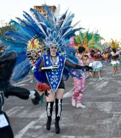 Foto de la galería: Estudiantina: otras postales que dejó la cuarta noche en la costanera