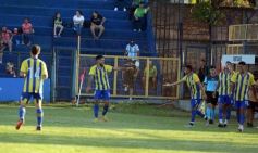 Foto de la galería: Con goleada en casa los auriazules sumaron su primer triunfo en el Regional Amateur