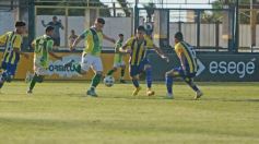 Foto de la galería: Con goleada en casa los auriazules sumaron su primer triunfo en el Regional Amateur