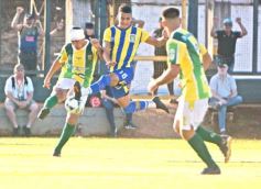 Foto de la galería: Con goleada en casa los auriazules sumaron su primer triunfo en el Regional Amateur