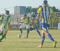 Foto de la galería: Con goleada en casa los auriazules sumaron su primer triunfo en el Regional Amateur
