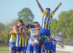 Foto de la galería: Con goleada en casa los auriazules sumaron su primer triunfo en el Regional Amateur