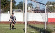Foto de la galería: Con goleada en casa los auriazules sumaron su primer triunfo en el Regional Amateur