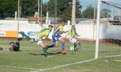 Foto de la galería: Con goleada en casa los auriazules sumaron su primer triunfo en el Regional Amateur