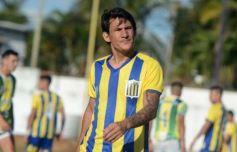 Foto de la galería: Con goleada en casa los auriazules sumaron su primer triunfo en el Regional Amateur