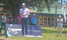 Foto de la galería: Abierto de Golf: el título en la tierra colorada fue para el puntano Puma Domínguez