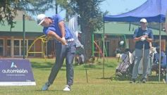 Foto de la galería: Abierto de Golf: el título en la tierra colorada fue para el puntano Puma Domínguez