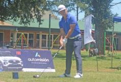 Foto de la galería: Abierto de Golf: el título en la tierra colorada fue para el puntano Puma Domínguez