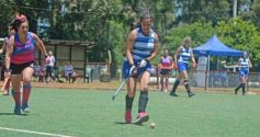 Foto de la galería: Las chicas del Hockey Nacional hicieron rodar la bocha en la capital misionera