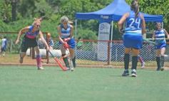 Foto de la galería: Las chicas del Hockey Nacional hicieron rodar la bocha en la capital misionera
