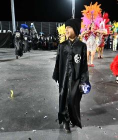 Foto de la galería: Show de Scolas: con un público colmado los estudiantes se despidieron de la estudiantina posadeña