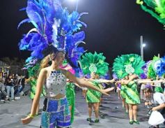 Foto de la galería: Show de Scolas: con un público colmado los estudiantes se despidieron de la estudiantina posadeña