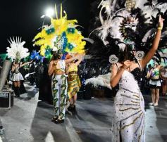 Foto de la galería: Show de Scolas: con un público colmado los estudiantes se despidieron de la estudiantina posadeña