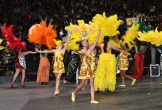 Foto de la galería: Show de Scolas: con un público colmado los estudiantes se despidieron de la estudiantina posadeña