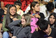 Foto de la galería: Show de Scolas: con un público colmado los estudiantes se despidieron de la estudiantina posadeña