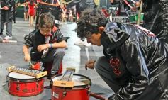 Foto de la galería: Show de Scolas: con un público colmado los estudiantes se despidieron de la estudiantina posadeña