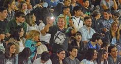Foto de la galería: Show de Scolas: con un público colmado los estudiantes se despidieron de la estudiantina posadeña