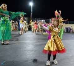 Foto de la galería: Show de Scolas: con un público colmado los estudiantes se despidieron de la estudiantina posadeña