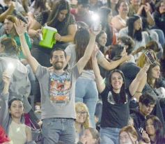 Foto de la galería: Show de Scolas: con un público colmado los estudiantes se despidieron de la estudiantina posadeña