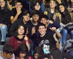 Foto de la galería: Show de Scolas: con un público colmado los estudiantes se despidieron de la estudiantina posadeña