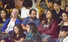 Foto de la galería: Show de Scolas: con un público colmado los estudiantes se despidieron de la estudiantina posadeña