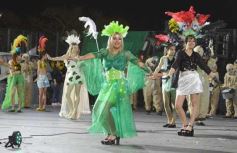 Foto de la galería: Show de Scolas: con un público colmado los estudiantes se despidieron de la estudiantina posadeña